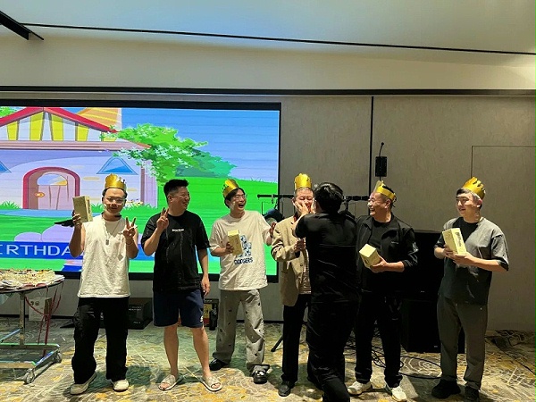 b0130104d87a316fa52a28de00ab670d-sz_3535295 (1)