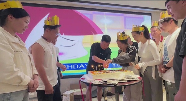 f44d18facd502975314f9c2ea756e20c-sz_2199920